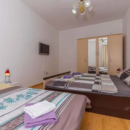 In 42253 Apartment