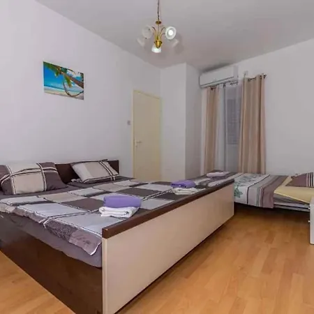 Apartment In 42253 Crikvenica