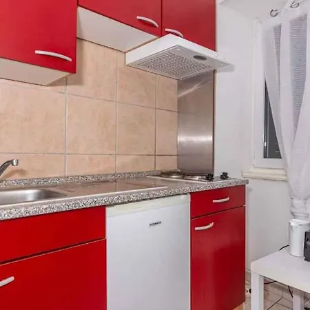 In 42253 Apartment *