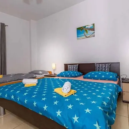 In 42253 Apartment *