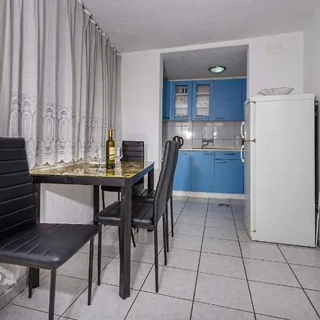 In 42253 Apartment